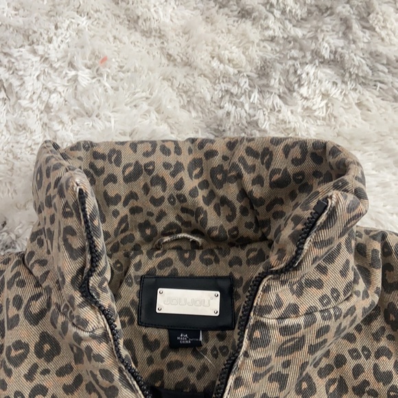 Puffer Jacket - Picture 2 of 4